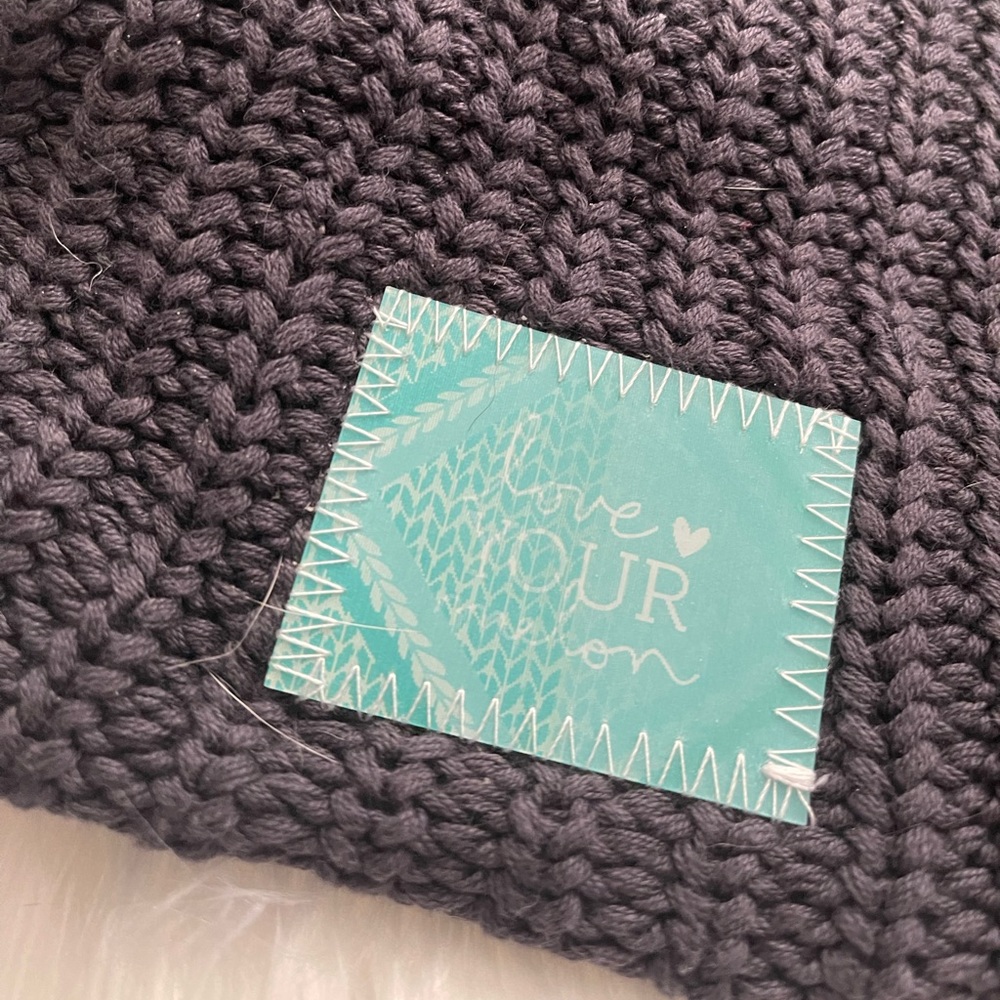 Like NEW⭐️Love your melon hat⭐️